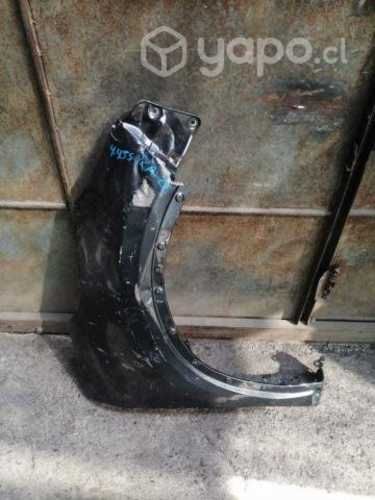 Tapabarro derecho toyota raize original