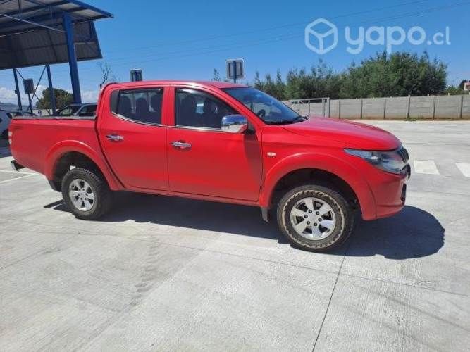 Mitsubishi l200 2017