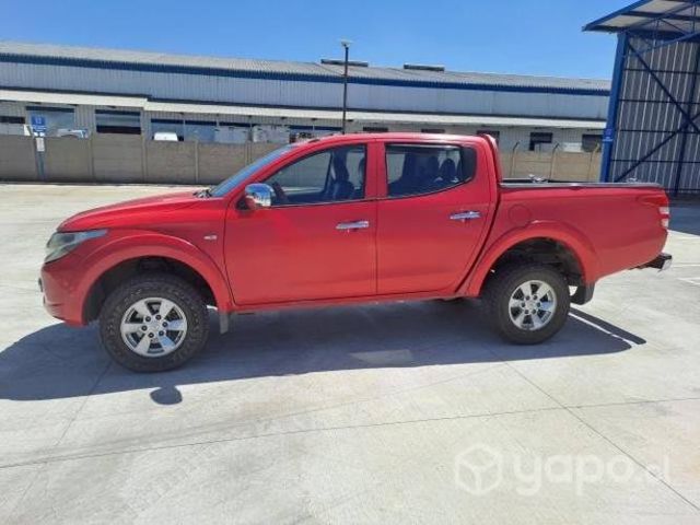 Mitsubishi l200 2017