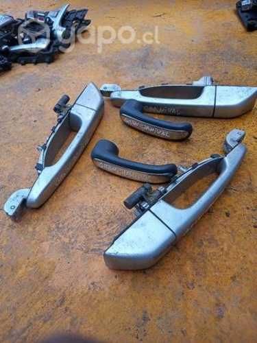 Kia gran carnival 2012 manilla interior exterior