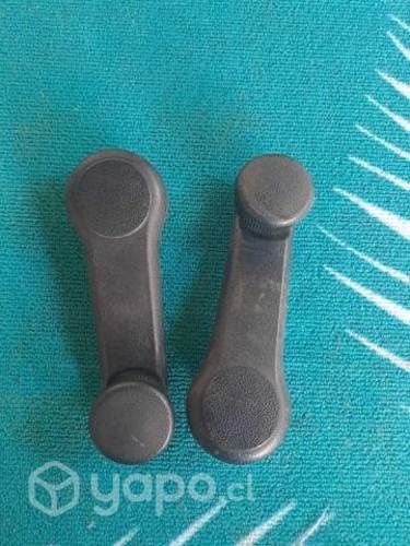 Manilla alza vidrio i10