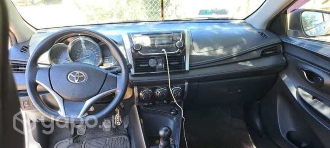 Se vende Toyota Yaris año 2014