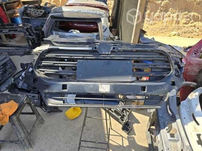 Mascara Chevrolet Tracker 2023