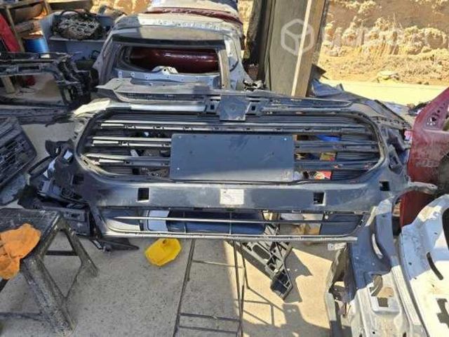 Mascara Chevrolet Tracker 2023