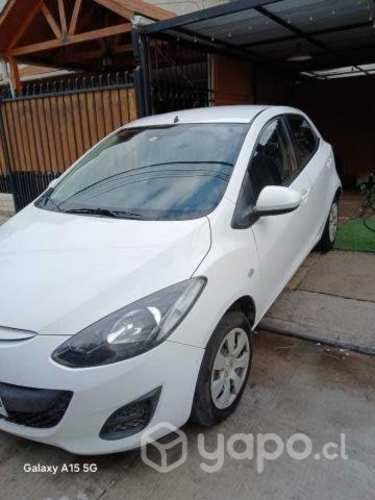 Mazda 2 2015