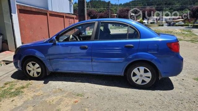 Vendo KIA MOTORS RIO 2011