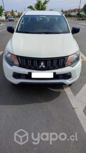 Mitsubishi l200 2016