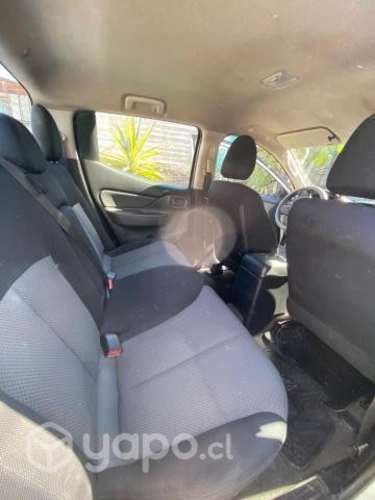 Mitsubishi l200 2016