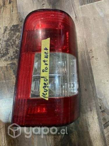 Foco trasero derecho Peugeot partner año 2004/2011