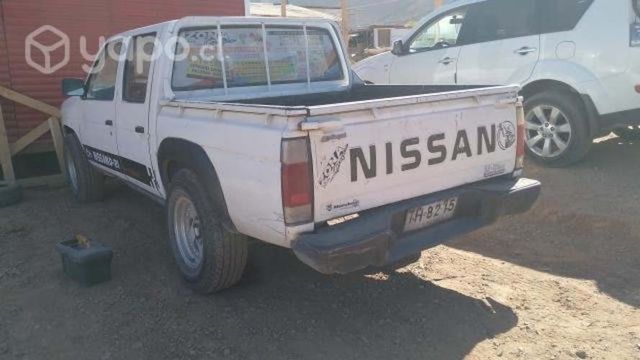 Nissan d21 2000