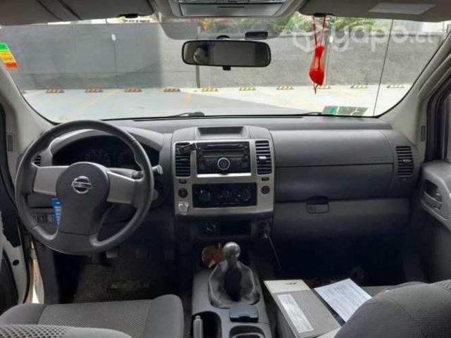Navara LE turbo diesel 2.5 manual 4x4 2013