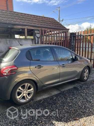Peugeot 208 año 2015