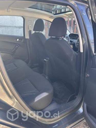 Peugeot 208 año 2015