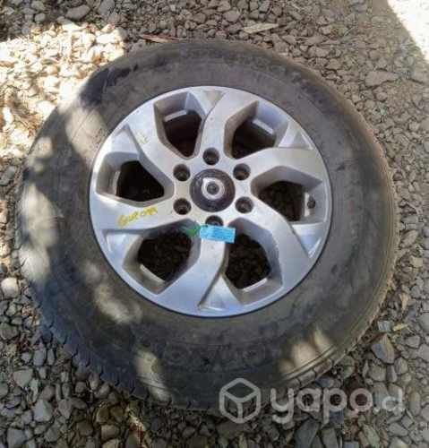 Llanta Aluminio Detalle Con Neumático Great Wall P