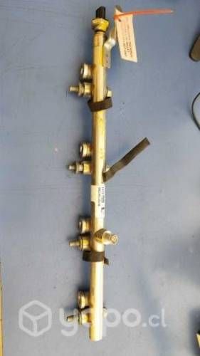 Riel Inyección Izquierdo (CHS152) Chevrolet Silver