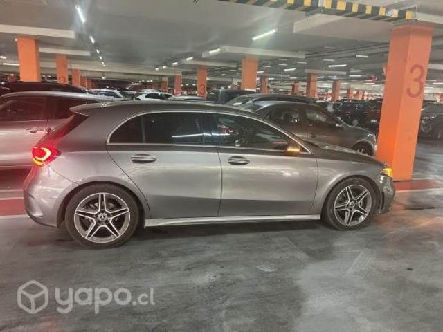 Mercedes benz a200 amg line 2022