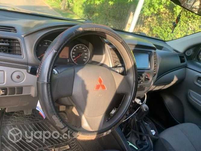 Mitsubishi l200 2019
