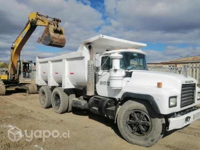 Camión mack 2001 - buen estado trabajando