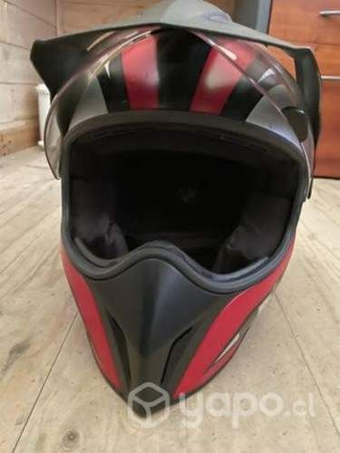 Casco BMW color rojo