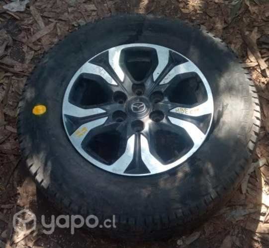 Llanta Aluminio Detalle Con Neumático 265 65 R17