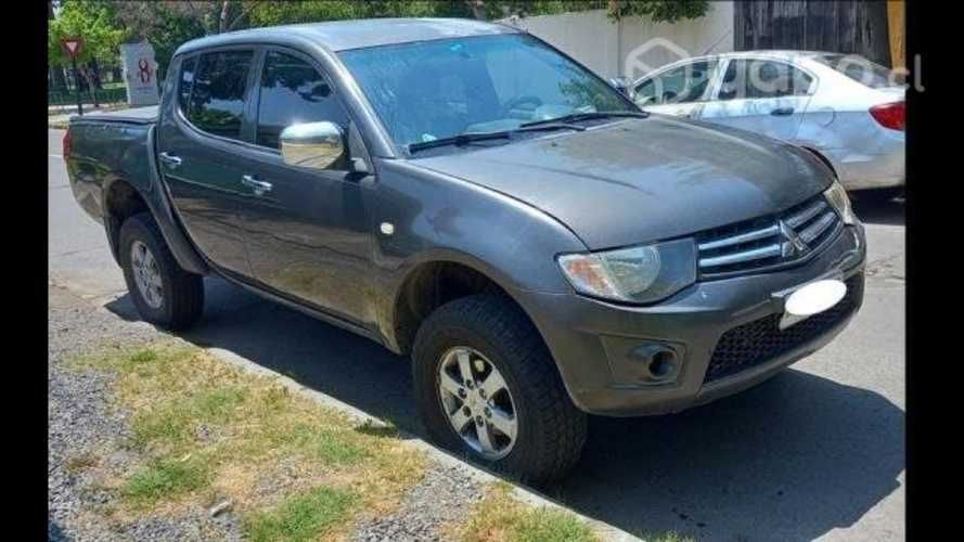 Mitsubishi l200 2012
