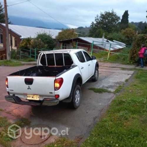 Mitsubishi l200 2015