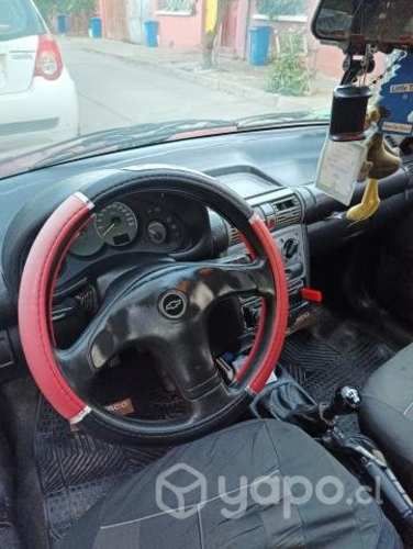 Se vende chevrolet corsa año 2006