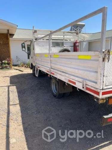 Camion Hino 300 año 2015, 87.000 Km