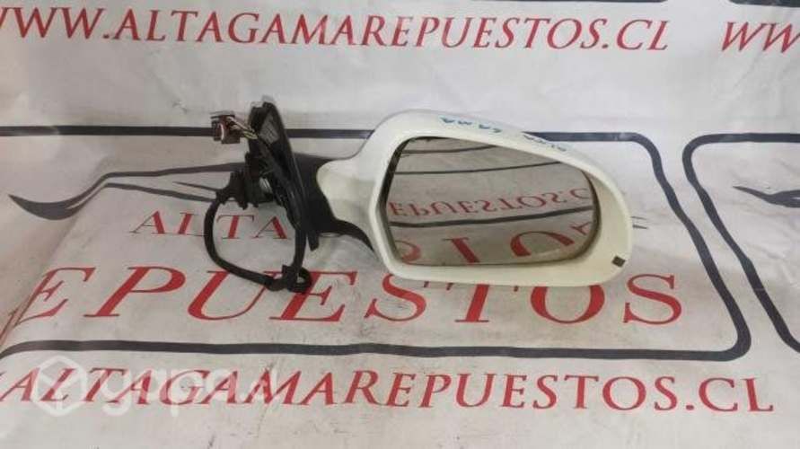 Espejo retrovisor derecho audi Q3 2013