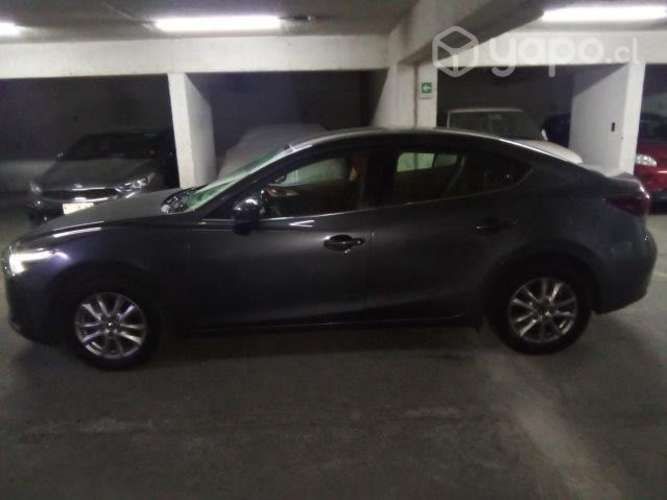 Mazda 3 v 2.0, año 2017