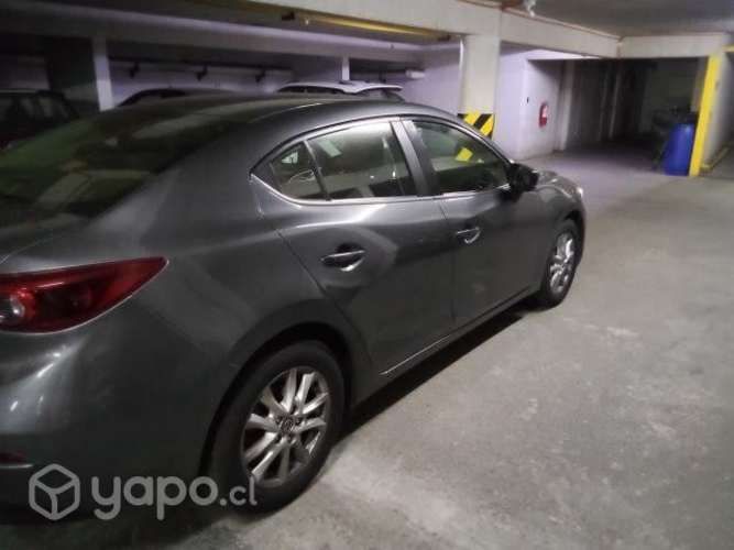Mazda 3 v 2.0, año 2017