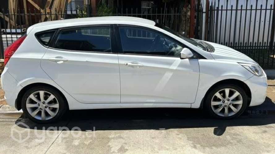 Hyundai accent hatchback 2016