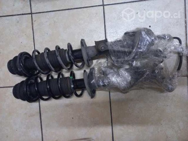 Amortiguadores completos nissan new versa 2022
