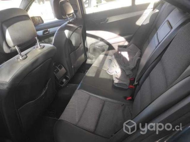 Mercedes benz c220 2010