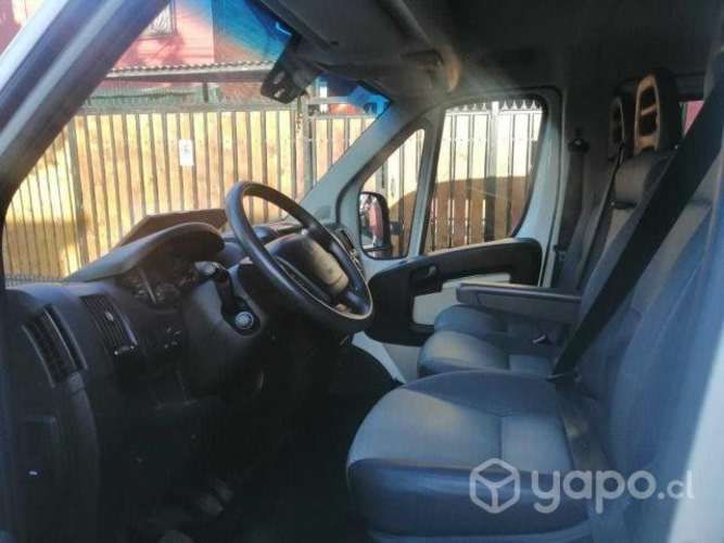 Peugeot boxer doble cabina