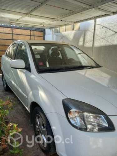 Kia Rio Automático 2011