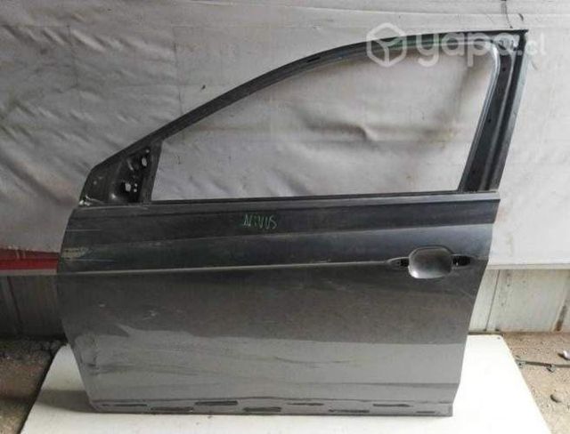 Puerta delantera nivus Lh