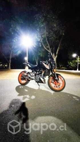 Ktm Duke 200, año 2022, unico dueño