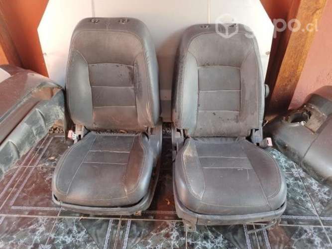 Parachoques, asientos y capot Haval H3