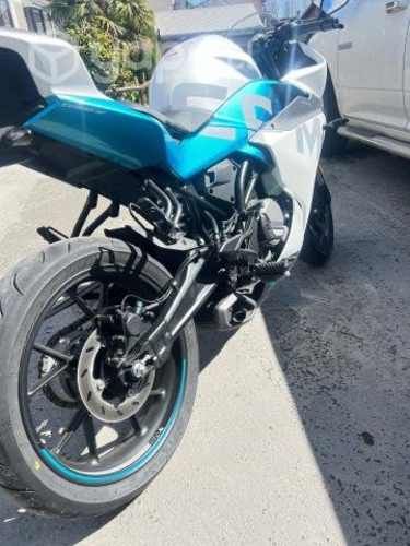 Cf moto 300 deportiva