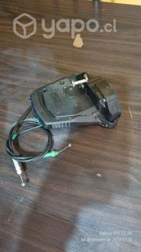 Chapa puerta trasera lado derecho toyota yaris