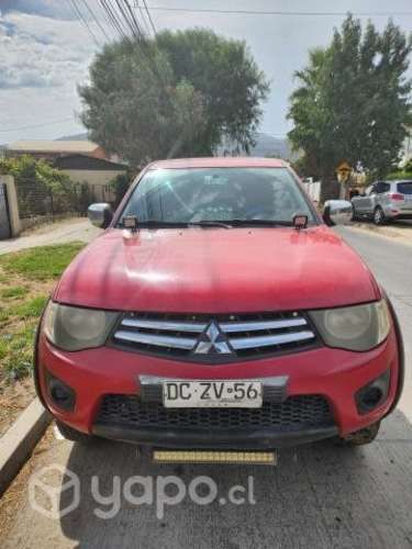 Se vende Mitsubishi l200