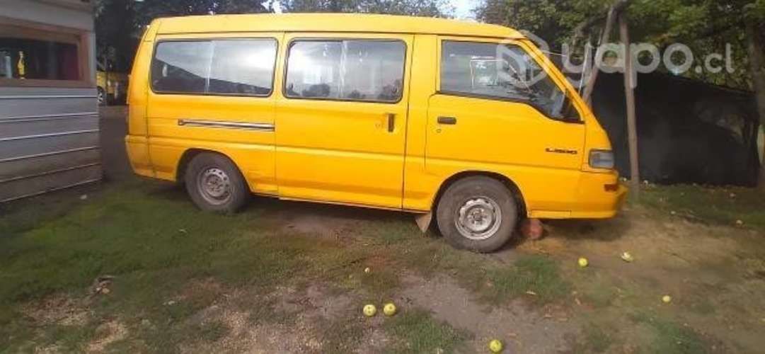 Vendo furgon particular.