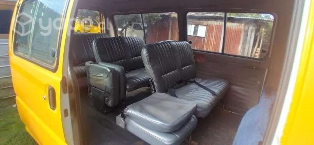 Vendo furgon particular.