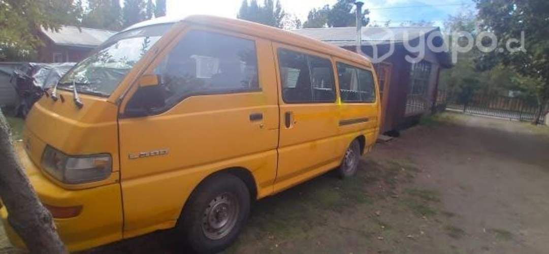 Vendo furgon particular.