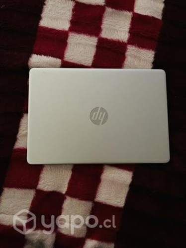 Notebook HP con huella de desbloqueo