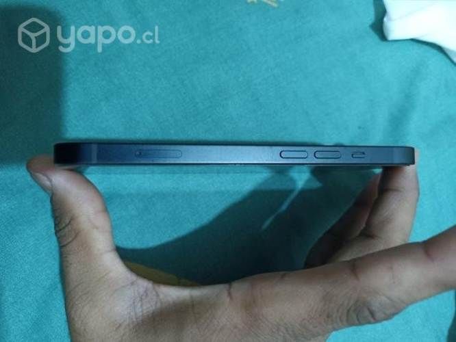 IPhone 13, 128GB con su caja y su cable original