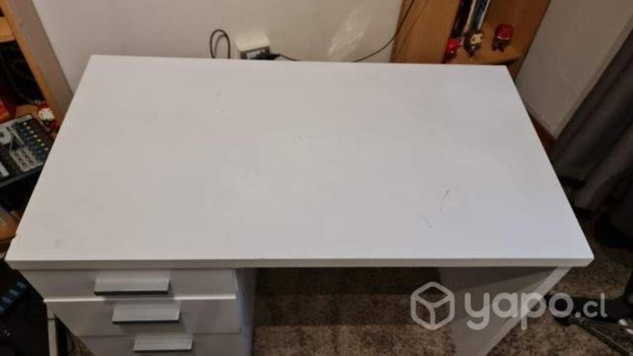 Escritorio melamina 18mm blanco, 4 cajones, usado