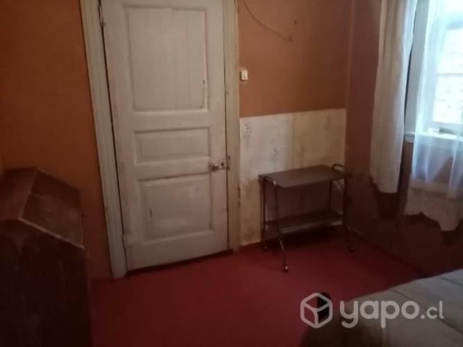 Arriendo pieza con baño