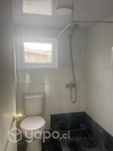 Arriendo casa interior